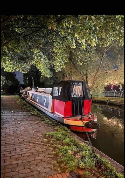 Hidden Gem Canal Facing Retreat With Lovely Walks Hopwas Exterior photo
